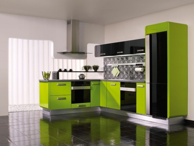 Яркие насыщенные цвета кухонной мебели